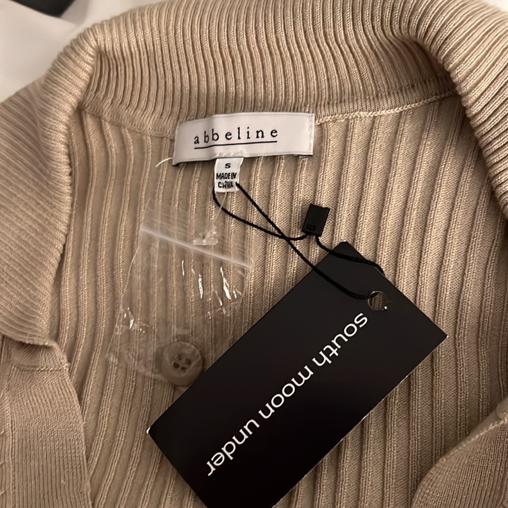 Abbeline Sweater Crop - Picture 2 of 3